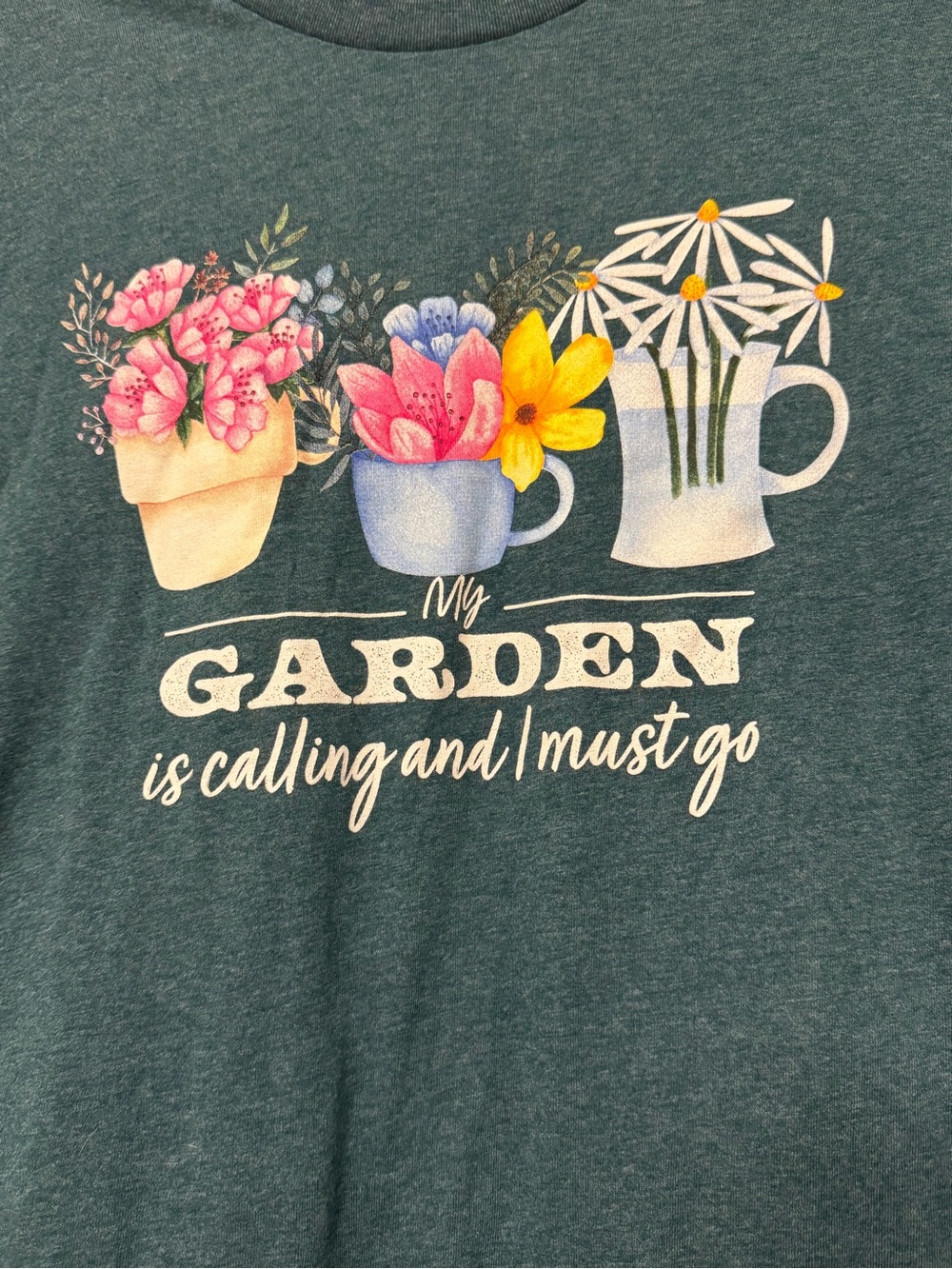 Garden Graphic T-Shirt Women’s Small Floral “My Garden Is Calling” Tee - Picture 3 of 4